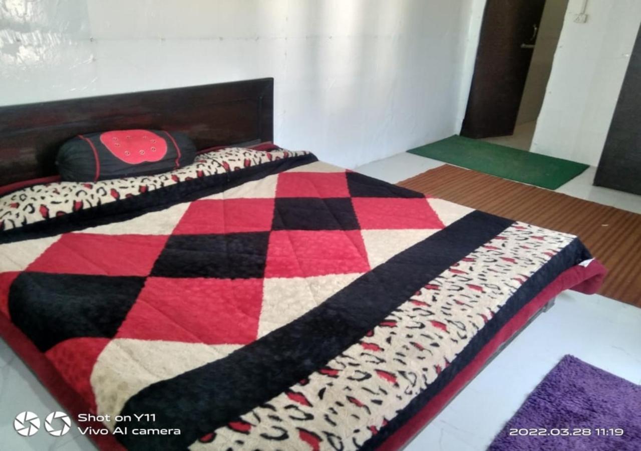 Silver Dew Resorts And Restaurant Dhanaulti Exteriör bild