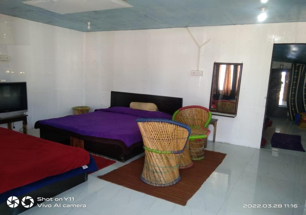 Silver Dew Resorts And Restaurant Dhanaulti Exteriör bild