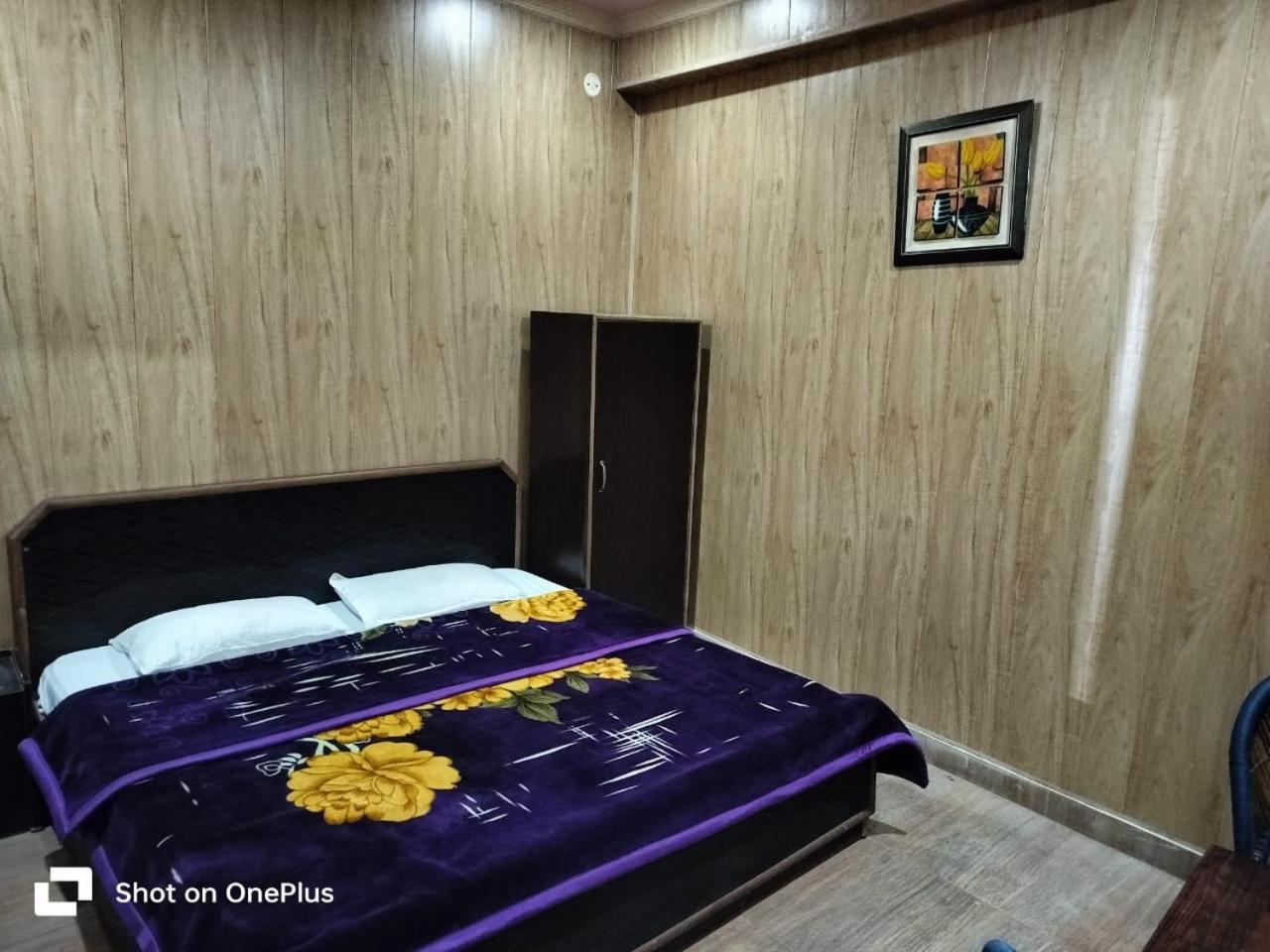 Silver Dew Resorts And Restaurant Dhanaulti Exteriör bild