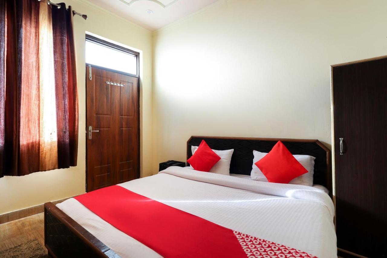 Silver Dew Resorts And Restaurant Dhanaulti Exteriör bild