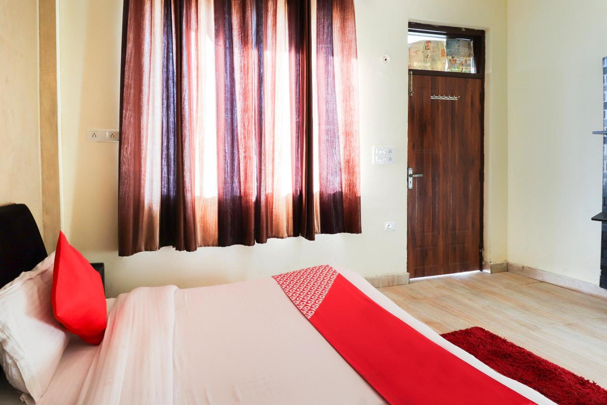 Silver Dew Resorts And Restaurant Dhanaulti Exteriör bild