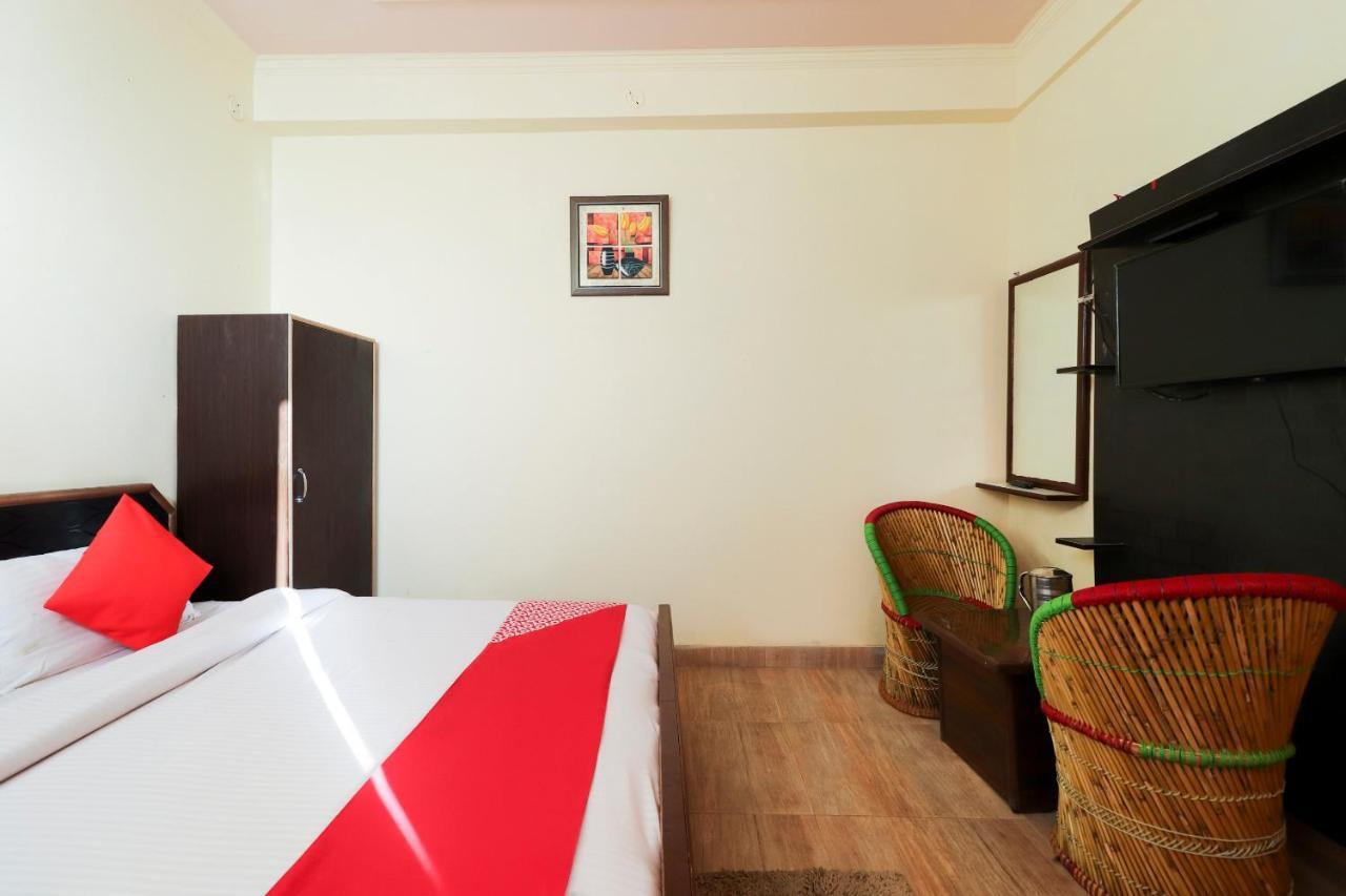 Silver Dew Resorts And Restaurant Dhanaulti Exteriör bild