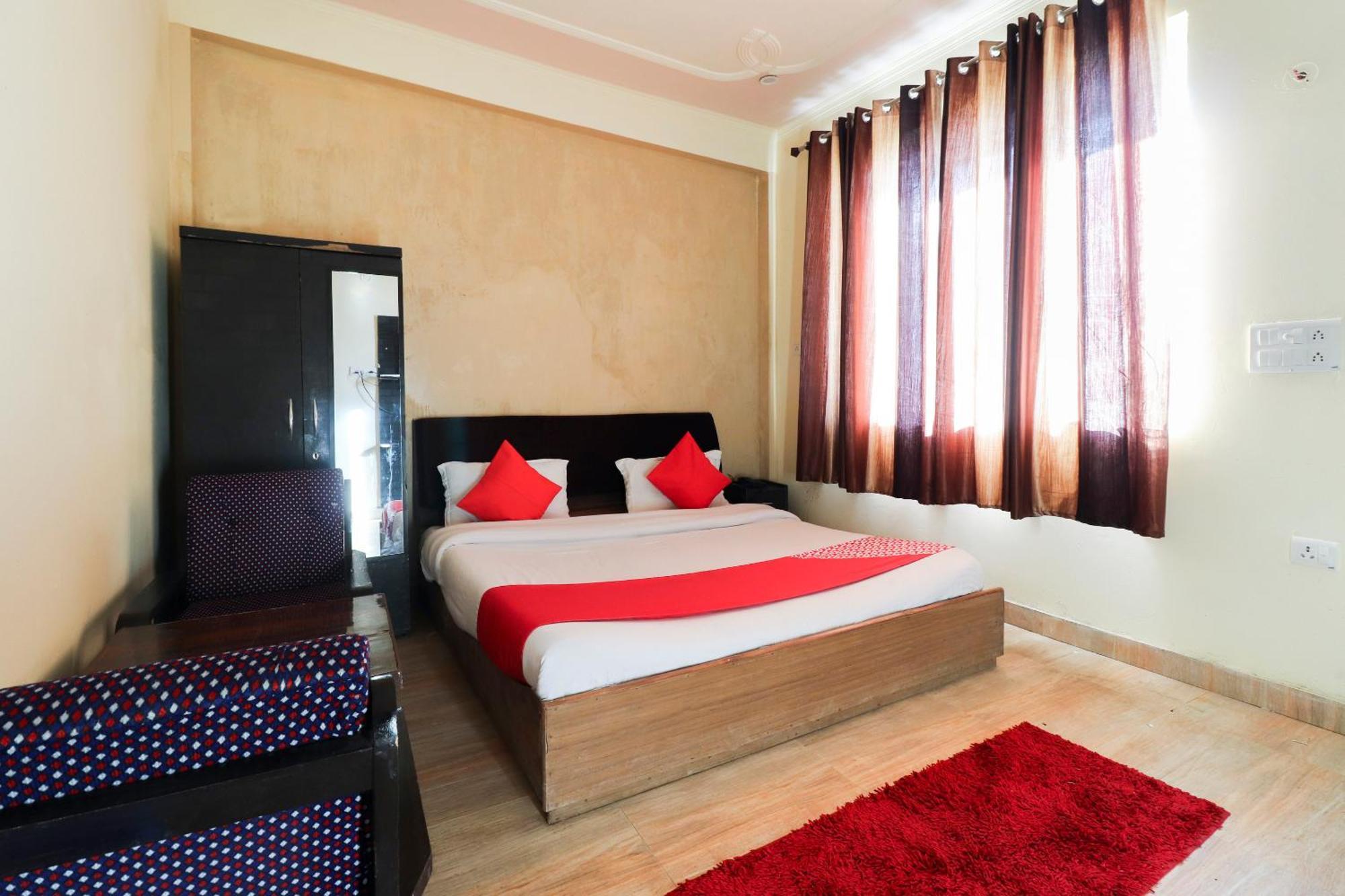 Silver Dew Resorts And Restaurant Dhanaulti Exteriör bild