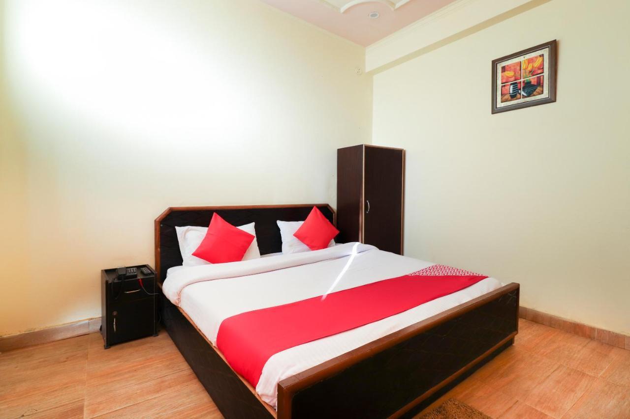 Silver Dew Resorts And Restaurant Dhanaulti Exteriör bild