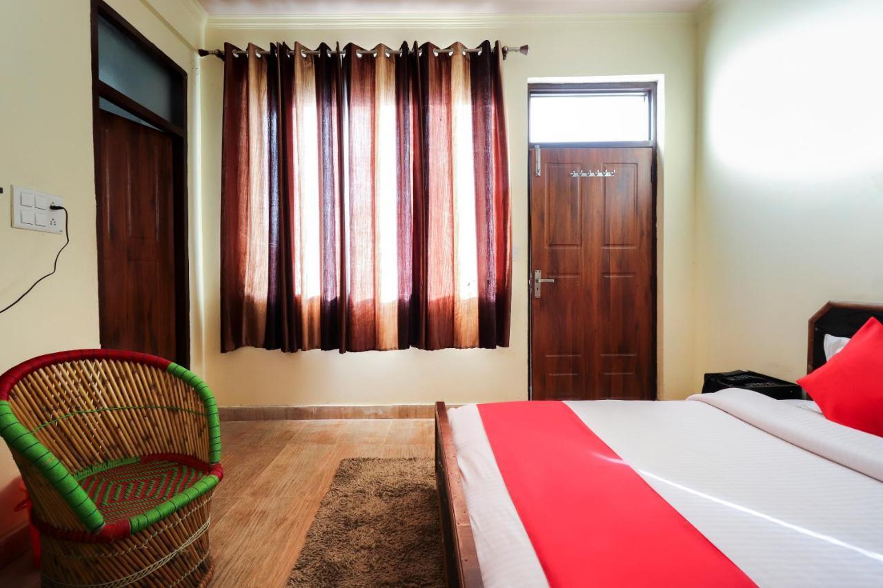 Silver Dew Resorts And Restaurant Dhanaulti Exteriör bild