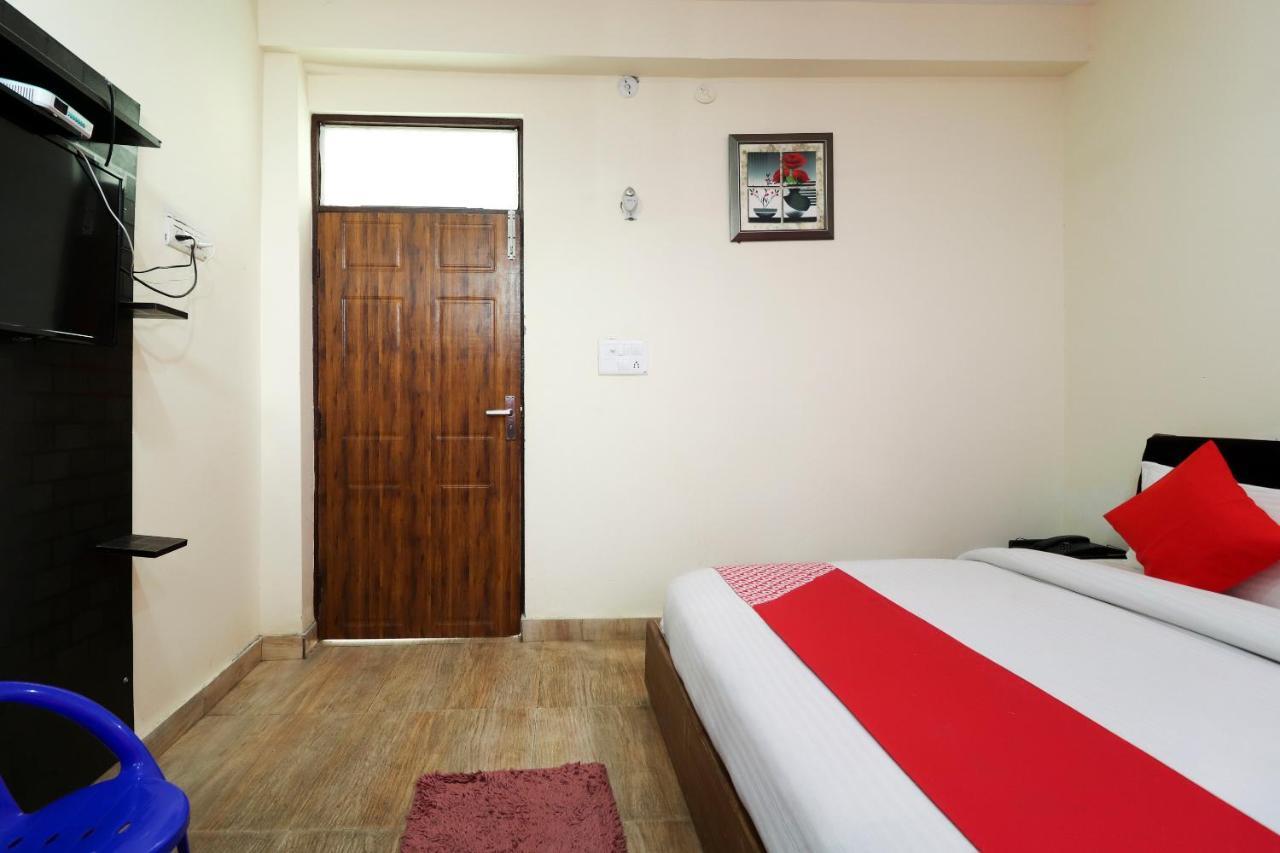 Silver Dew Resorts And Restaurant Dhanaulti Exteriör bild
